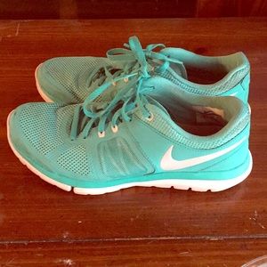 Nike flex 2014 run FINAL SALE!!!!